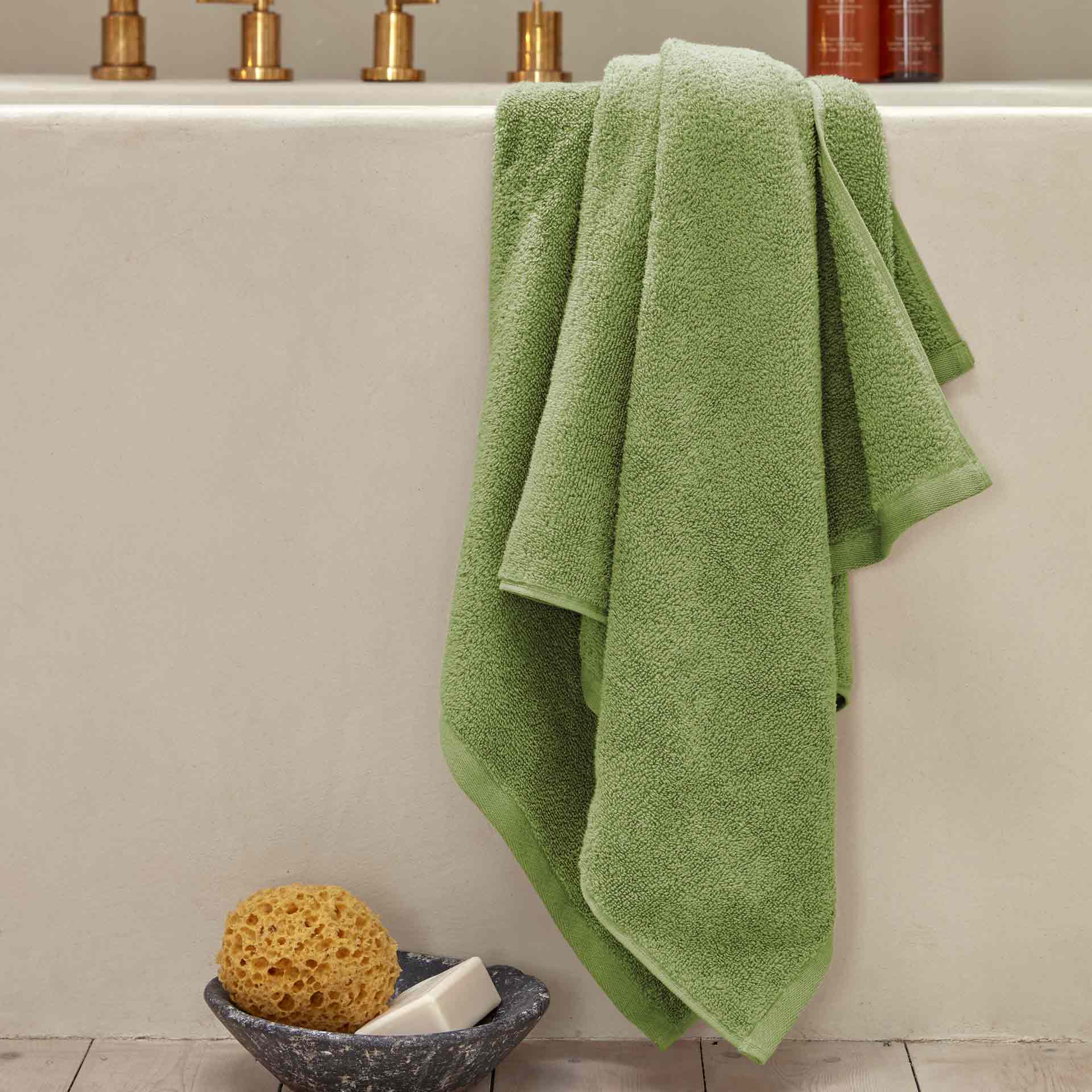 Apple green online towels